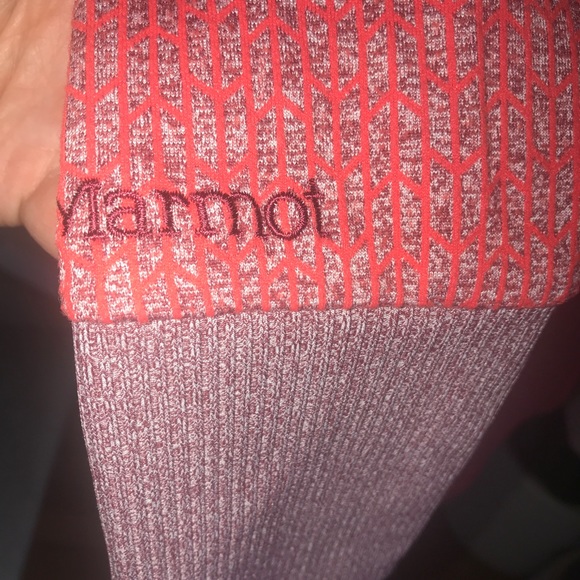 Marmot red thermal layering top ladies Medium - Picture 4 of 7